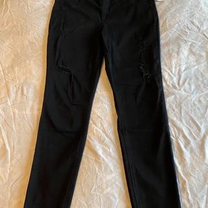 NWT Super Skinny Distressed Jeggings